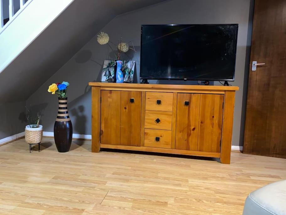 Entire 1 Bedroom House * Londen